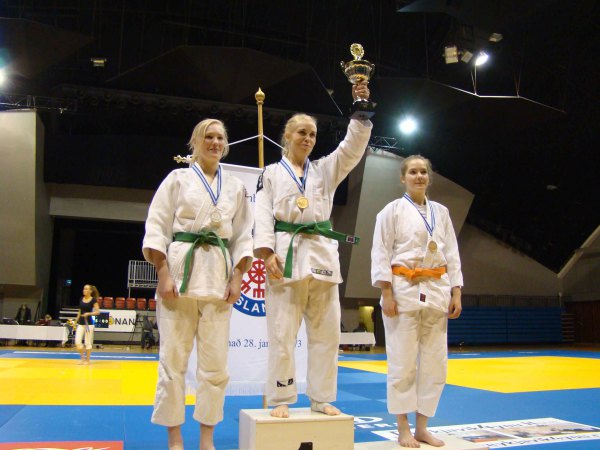 -63 kg