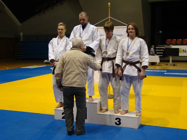 -73 kg