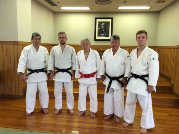Ichiro Abe 10.dan