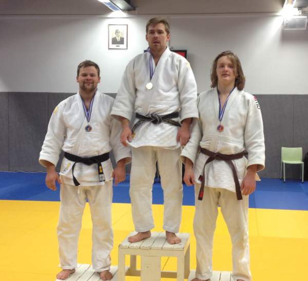 Karlar -81kg
