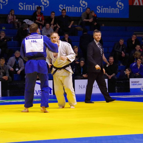 Thor Davidsson (blue) vs Matej HAJAS
