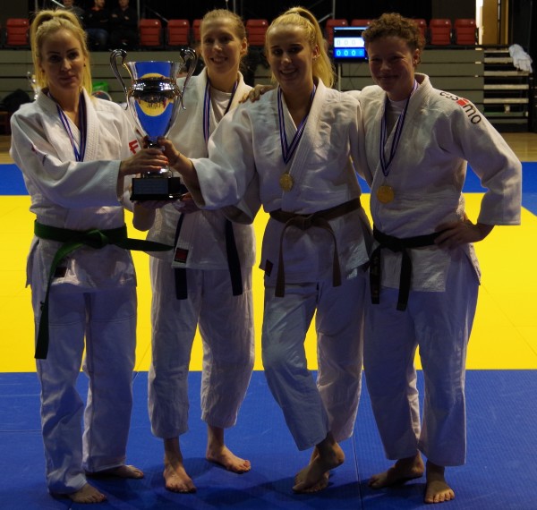 Sigursveit JR 2015 konur