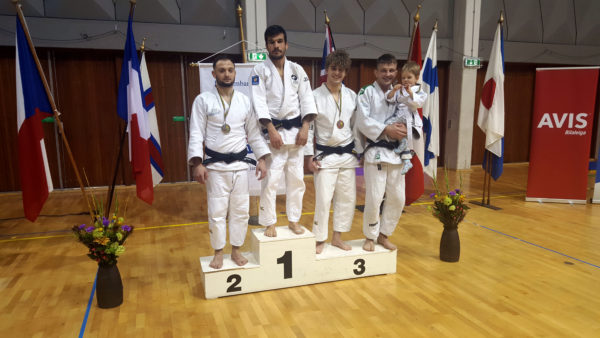 73kg
