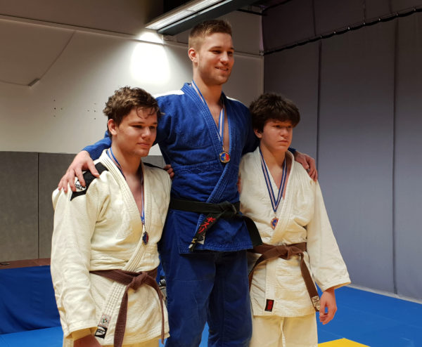 Karlar -81 kg