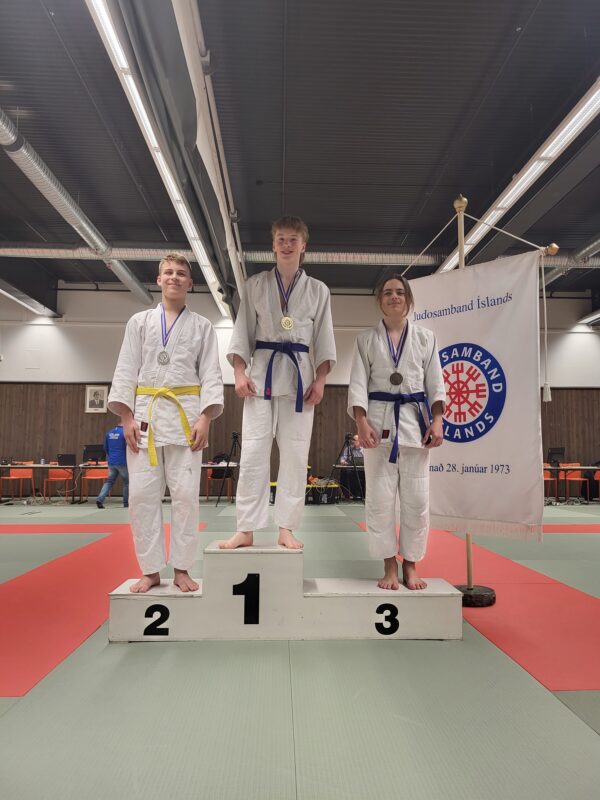 Dr. U15 -73